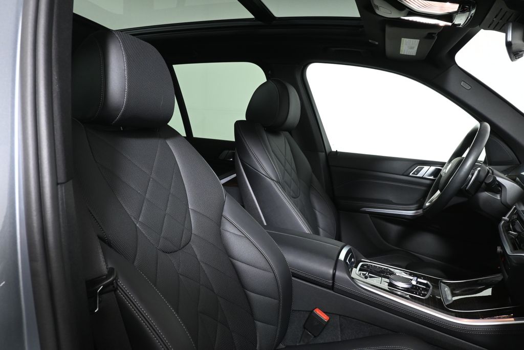 Thumbnail: 2024 BMW X5 - 28