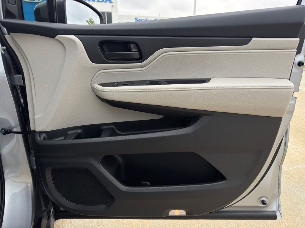2026 Honda Odyssey EX-L Silver at Community Honda