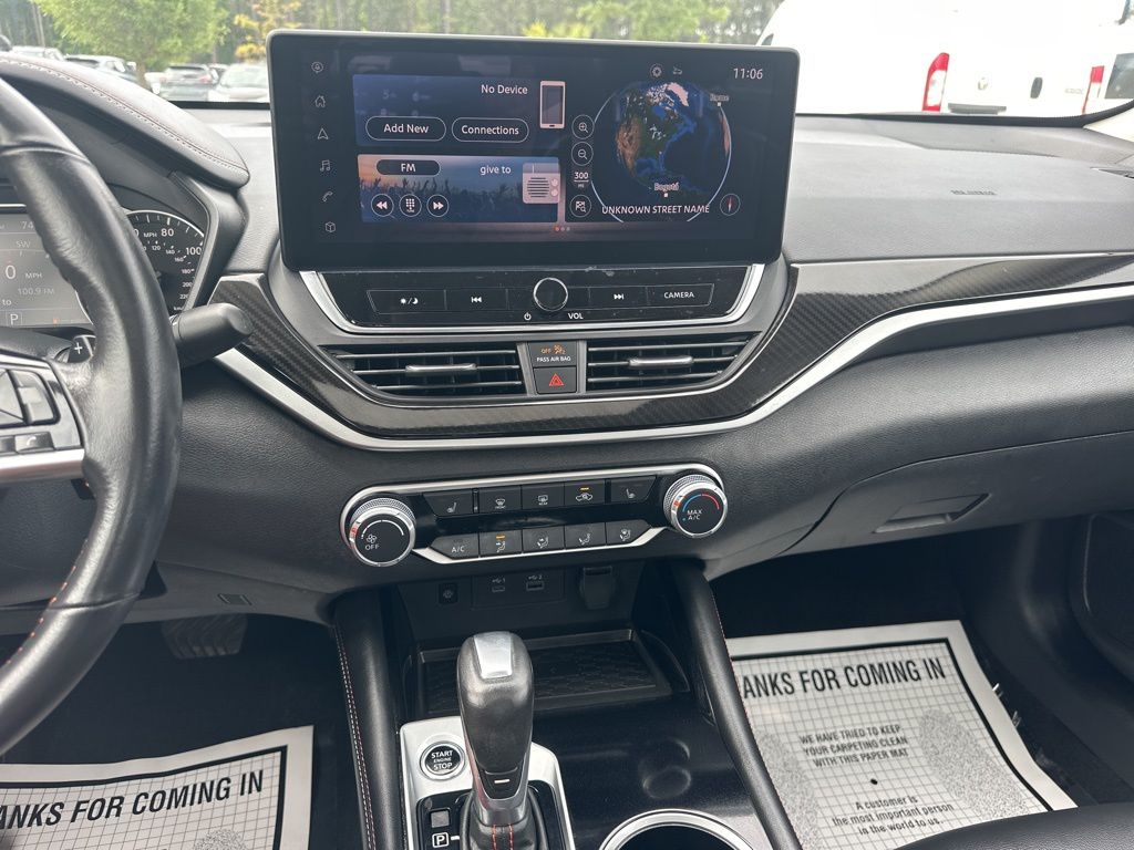 2024 Gun Metallic Nissan Altima 2.5 SR FWD Sedan