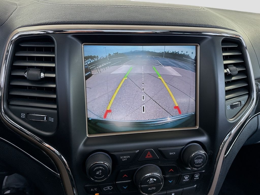 Thumbnail: 2015 Jeep Grand Cherokee - 15