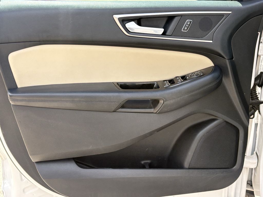 2017 Ford Edge SEL White at Community Honda