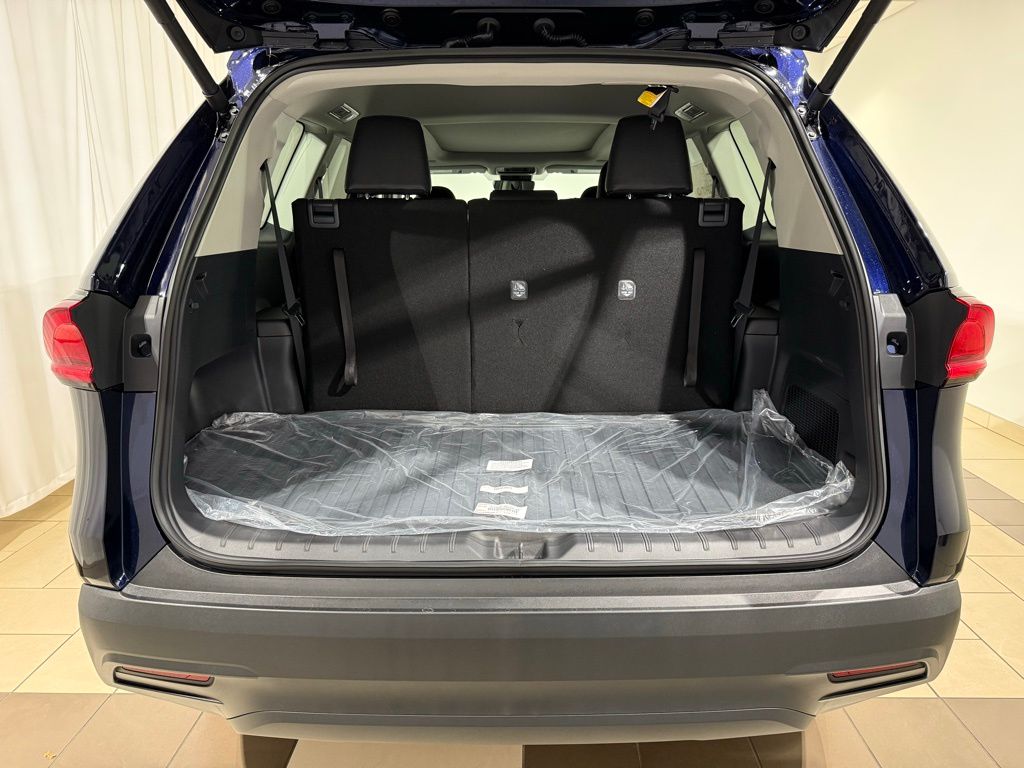 Thumbnail: 2026 Toyota Grand Highlander - 11