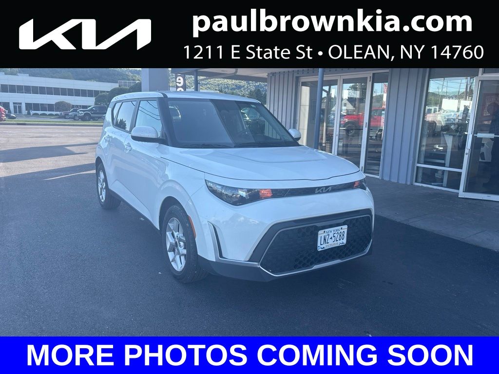 Snow White Pearl 2025 Kia Soul SUV / Crossover Front-Wheel Drive Continuously Variable Transmission