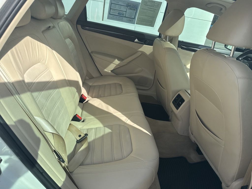 2015 Volkswagen Passat 2.0L TDI SEL Premium