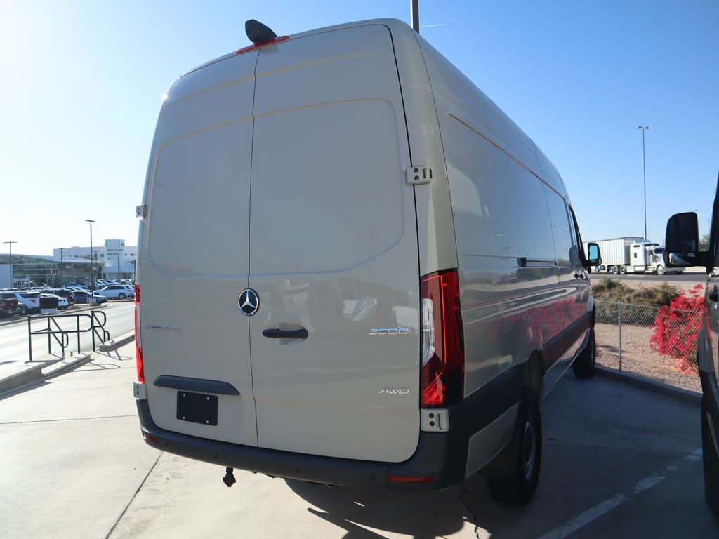 2025 Mercedes-Benz Sprinter 2500 5