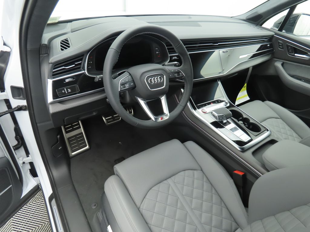 Thumbnail: 2025 Audi SQ7 - 10