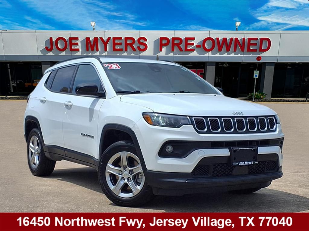 2023 Jeep Compass Latitude White/off-white at Wharton Ford