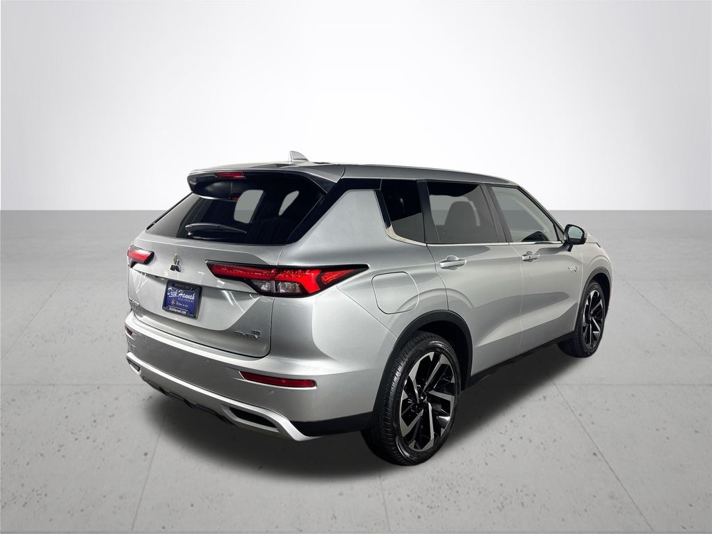 2024 Mitsubishi Outlander PHEV SE