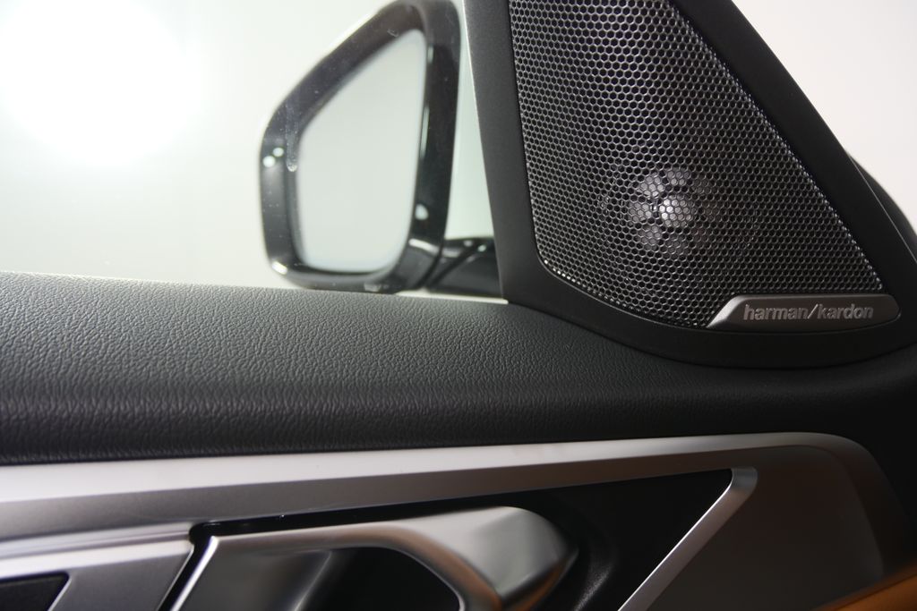 Thumbnail: 2026 BMW i4 - 9