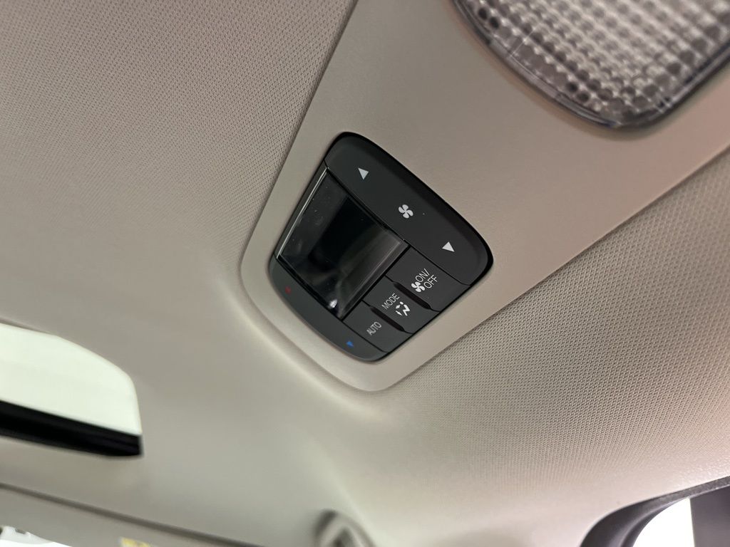 2025 Honda Odyssey EX-L 8