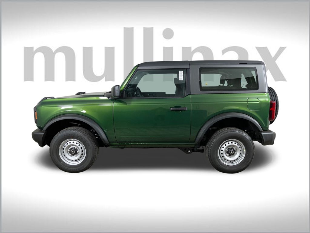 2025 Ford Bronco Base photo 9