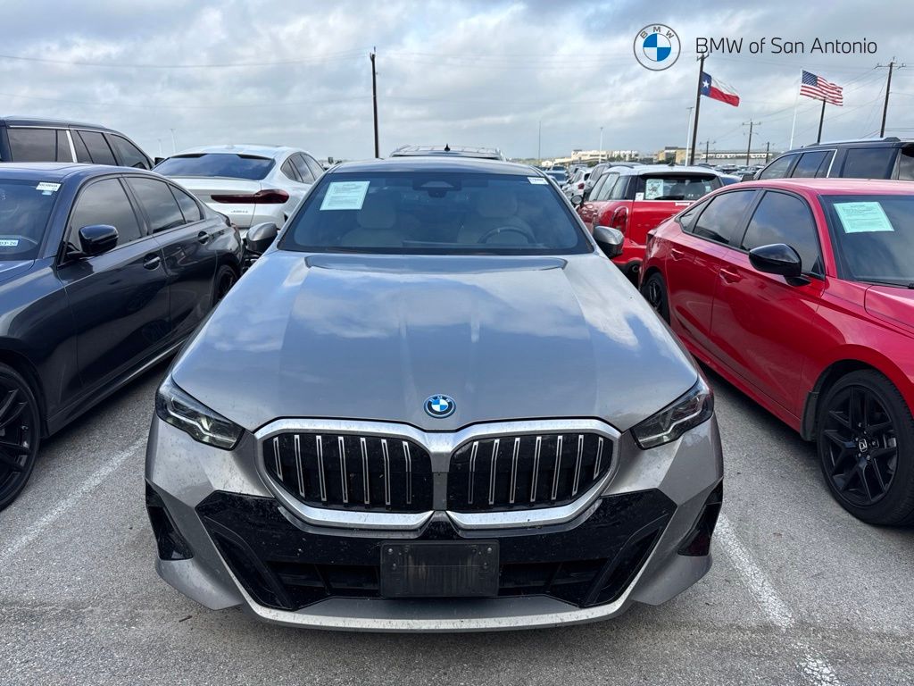 Gray (Oxide Grey Metallic) 2025 BMW 5 Series 550e xDrive Sedan All-Wheel Drive 8-Speed Automatic