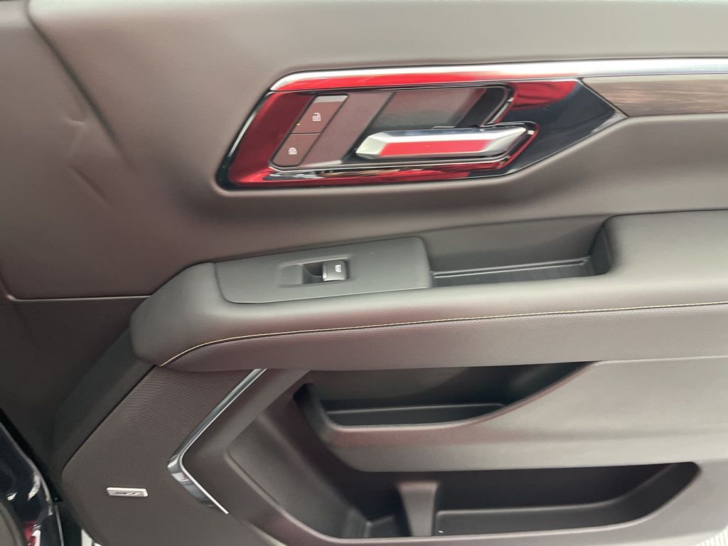 2025 Chevrolet Suburban Premier 23