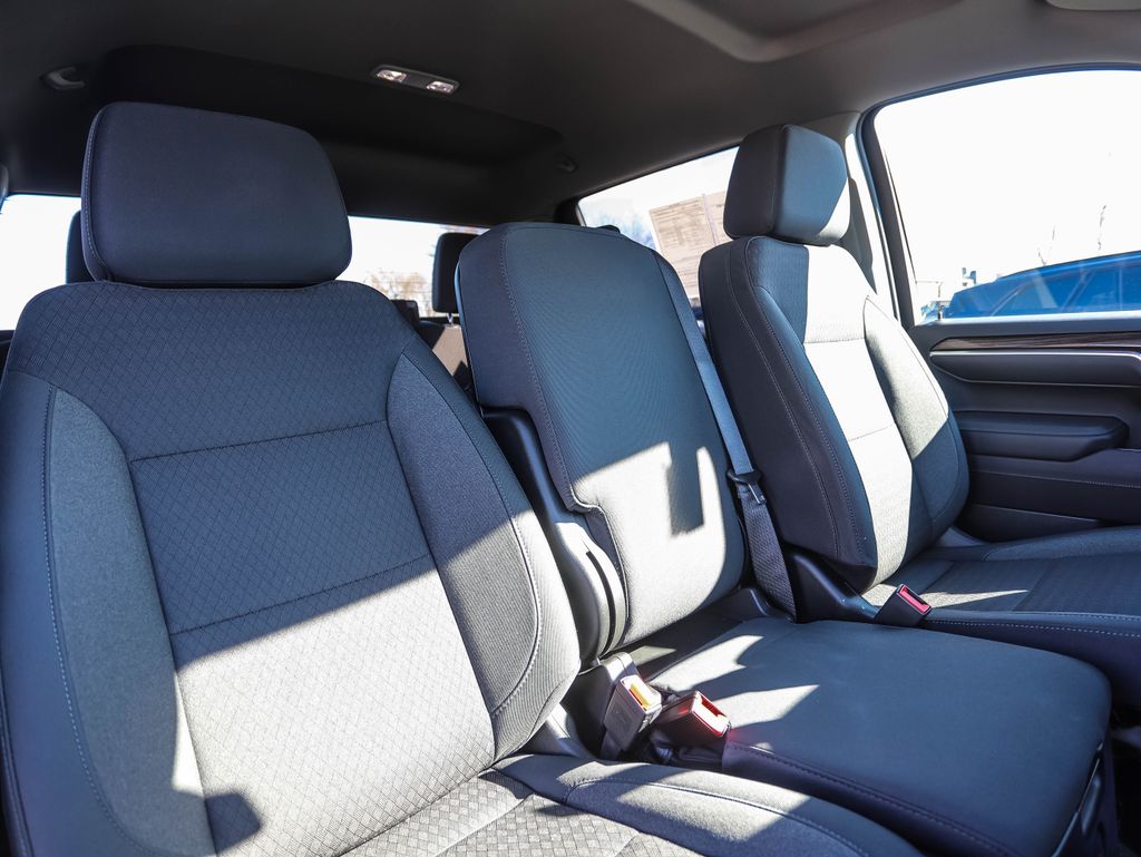 Thumbnail: 2026 Chevrolet Silverado 1500 - 31