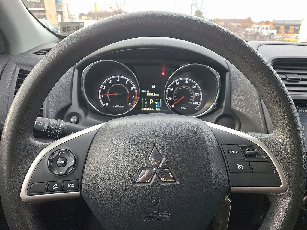 Thumbnail: 2023 Mitsubishi Outlander Sport - 19