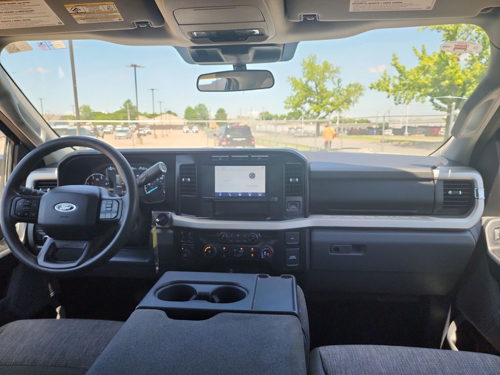 2024 Ford F-250SD XLT photo