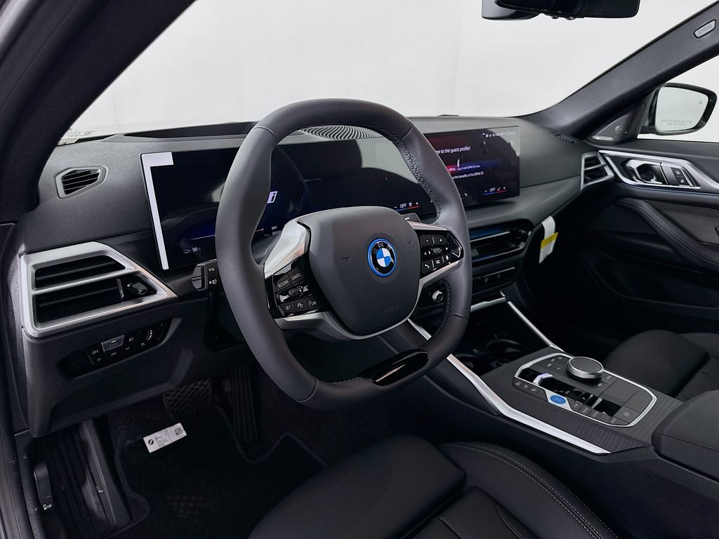 Thumbnail: 2026 BMW i4 - 9