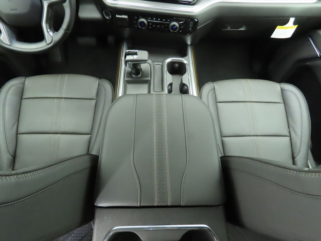 Thumbnail: 2026 Chevrolet Silverado 1500 - 17