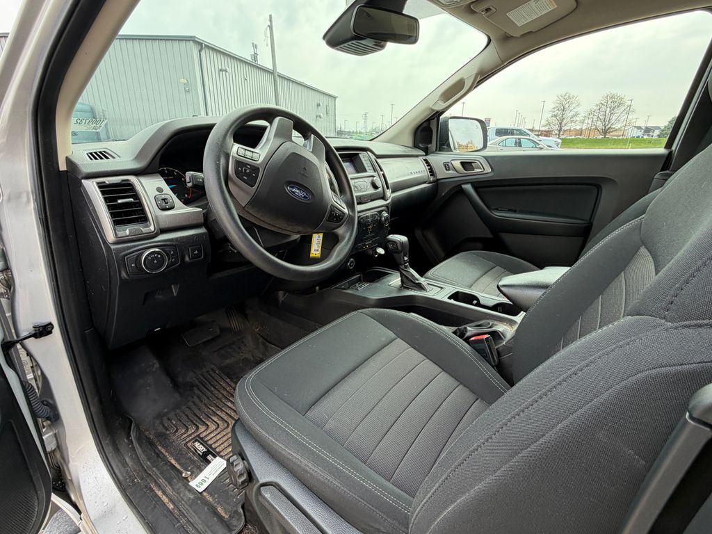 View vehicle photo 4