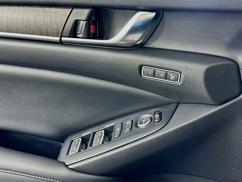 Thumbnail: 2021 Honda Accord - 17