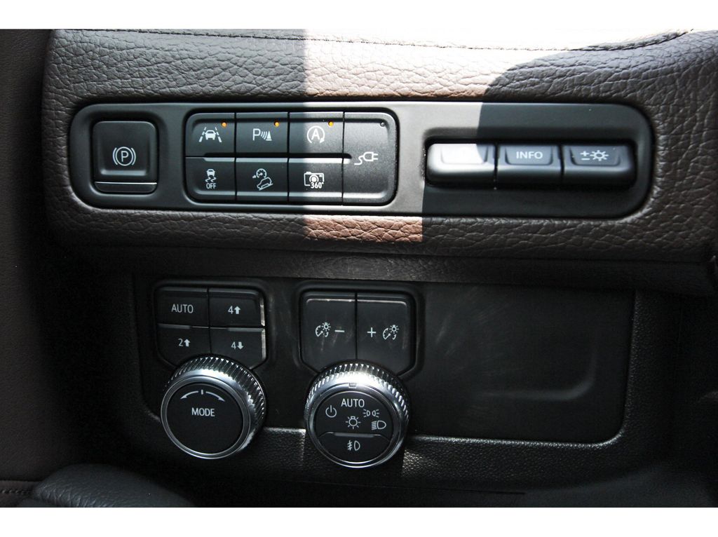 2022 GMC Yukon Denali Black at Ultimate Motorsports