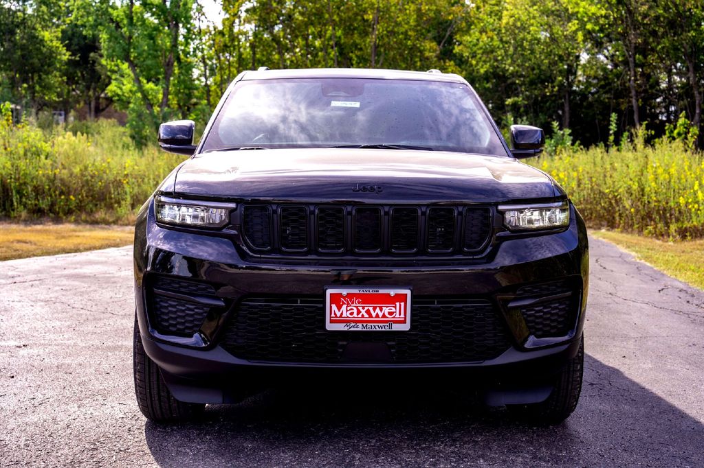 New Car 2025 Jeep Grand Cherokee  Altitude X For Sale Under $50,000 In Taylor, Texas