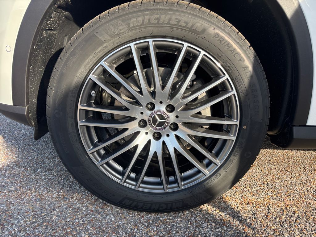 new 2026 Mercedes-Benz GLC car