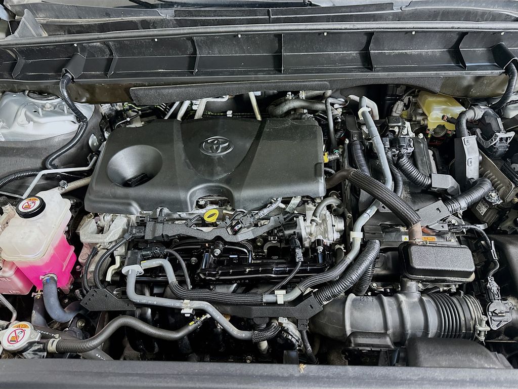 Thumbnail: 2022 Toyota Highlander - 30