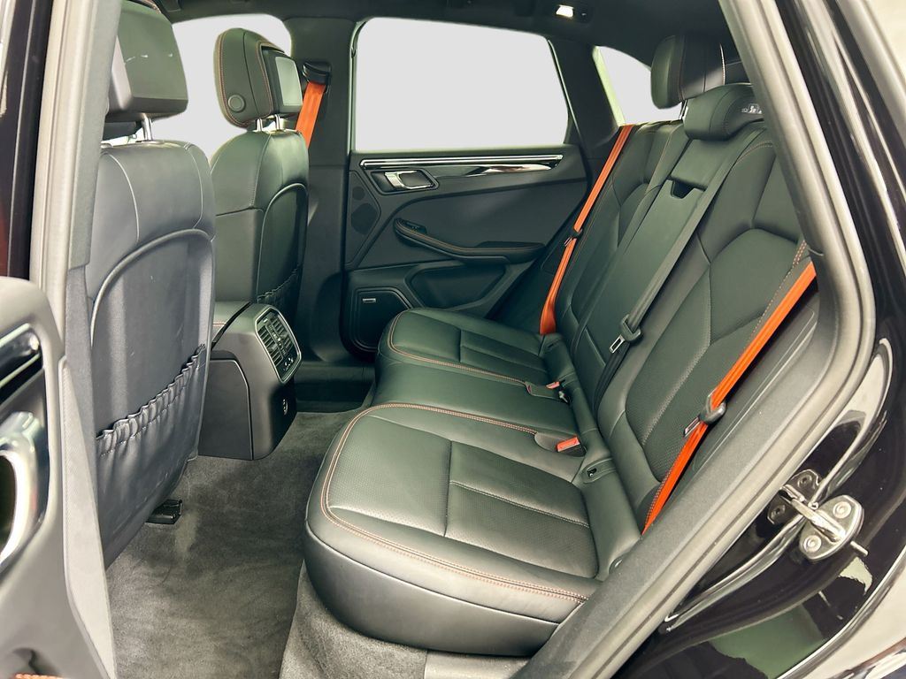 Thumbnail: 2025 Porsche Macan - 19