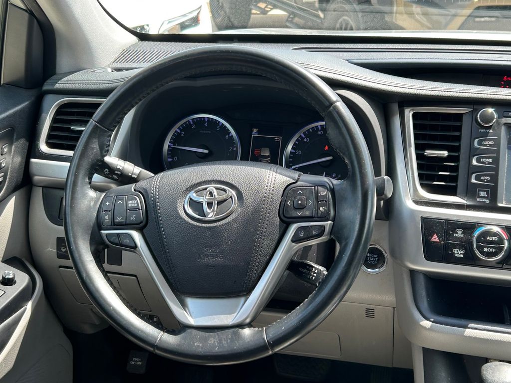 Used 2018 Toyota Highlander SUV
