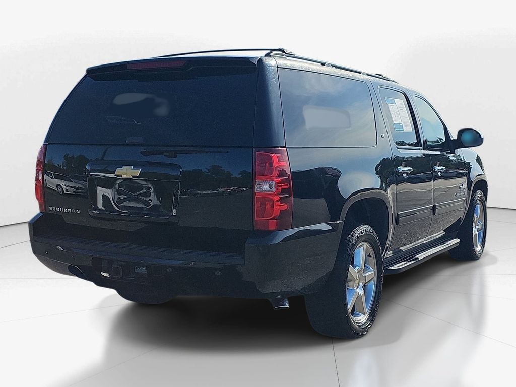Used 2013 Black Chevrolet LT image 4