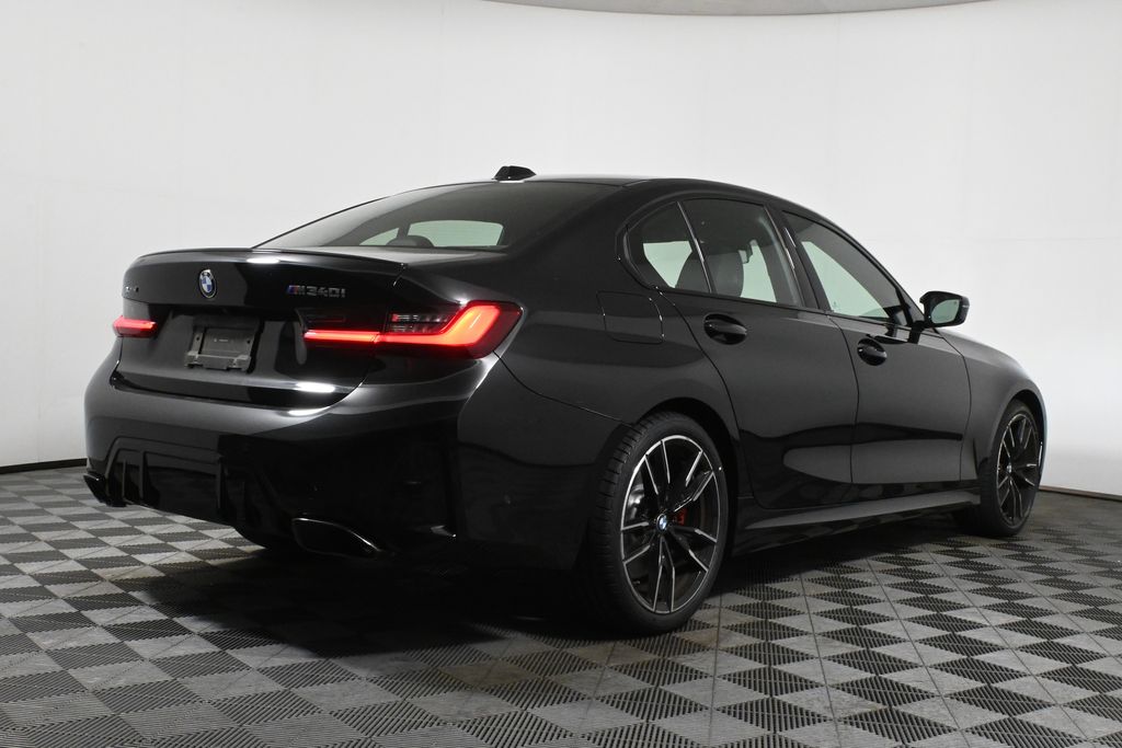 Thumbnail: 2023 BMW 3 Series - 6
