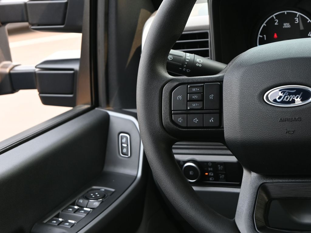 2026 Ford F-350 XL photo 23