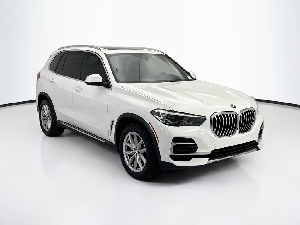 Thumbnail: 2022 BMW X5 - 3