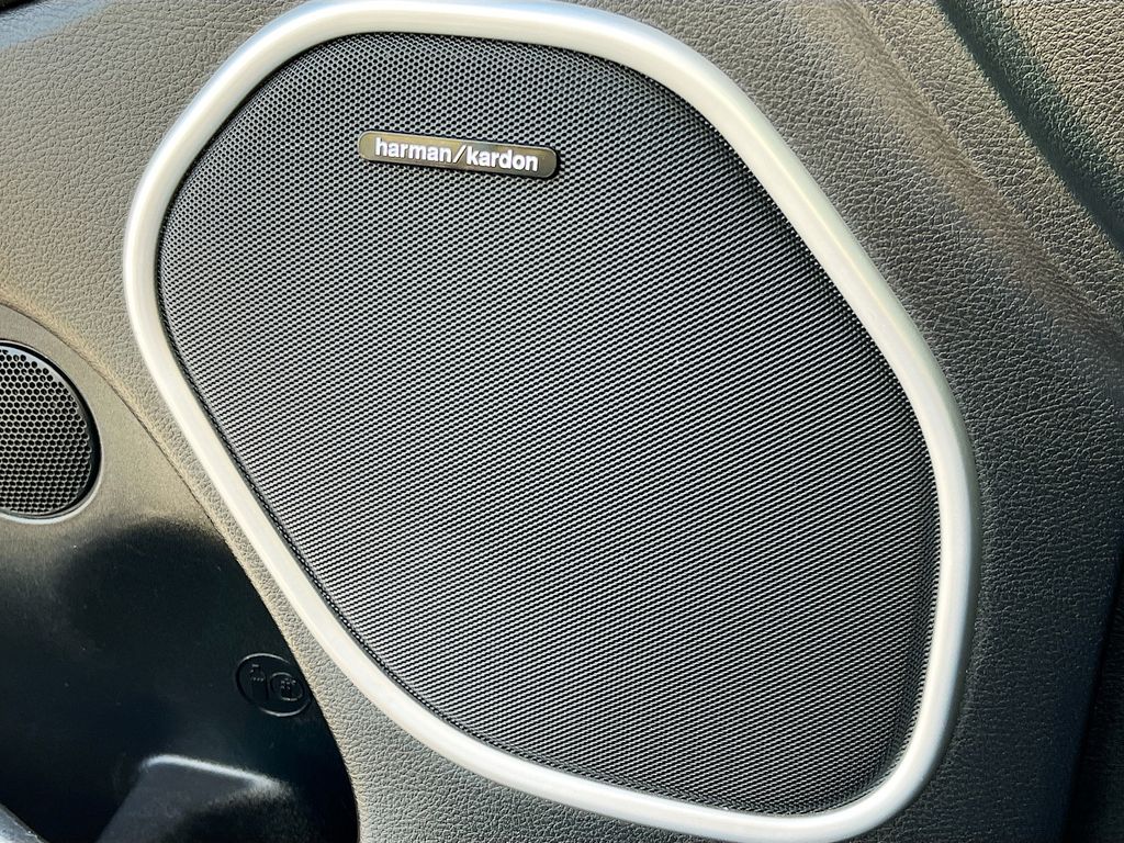 Used 2018 Gray Jeep Summit image 19