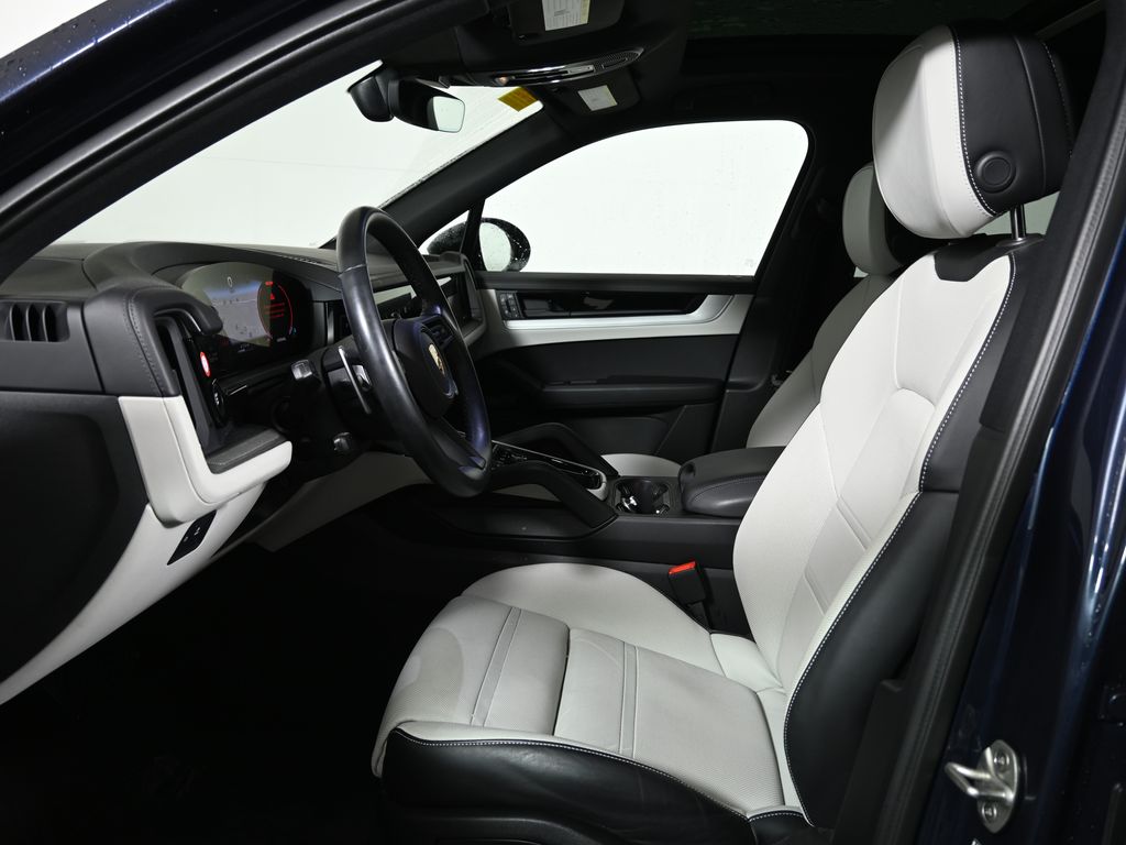 Thumbnail: 2024 Porsche Cayenne - 5