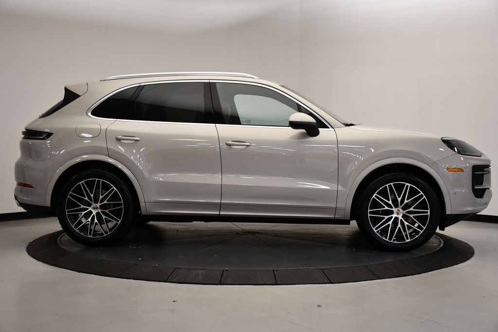 Thumbnail: 2026 Porsche Cayenne - 8