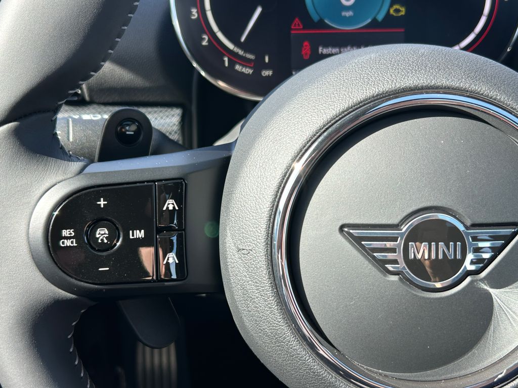 Thumbnail: 2023 MINI Cooper Clubman - 19