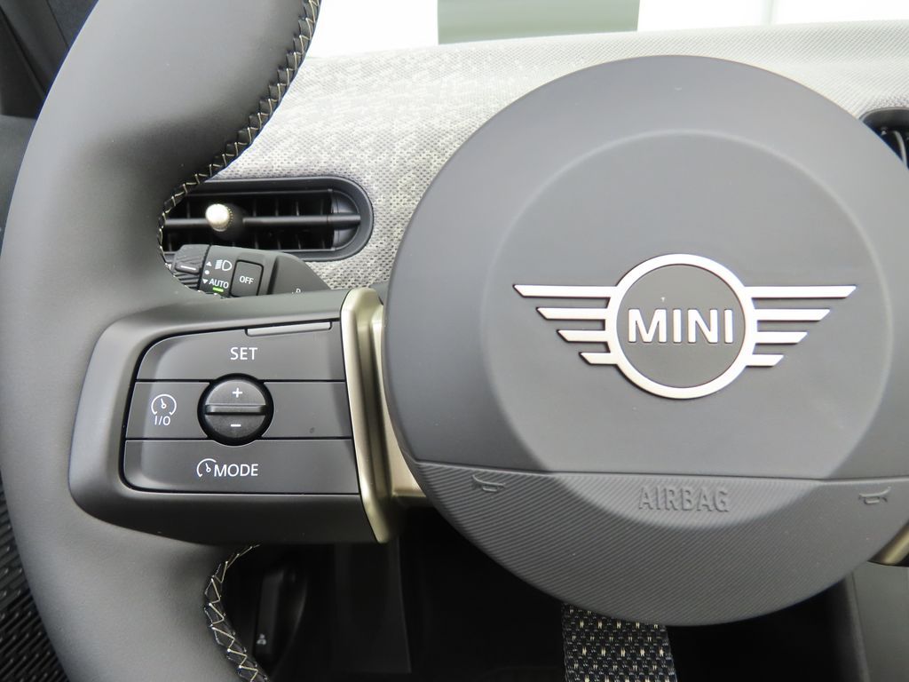 Thumbnail: 2026 MINI Cooper - 12