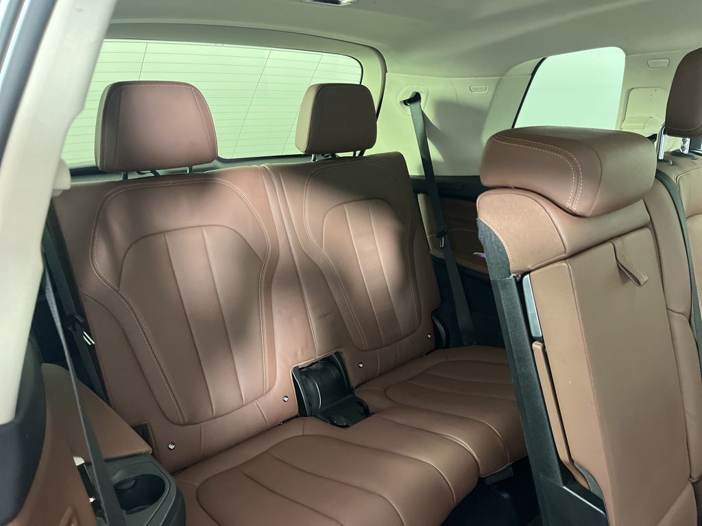 Thumbnail: 2022 BMW X7 - 11