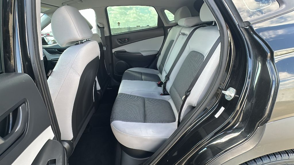 2022 Hyundai Kona SE Black at AutoSavvy Houston Southwest