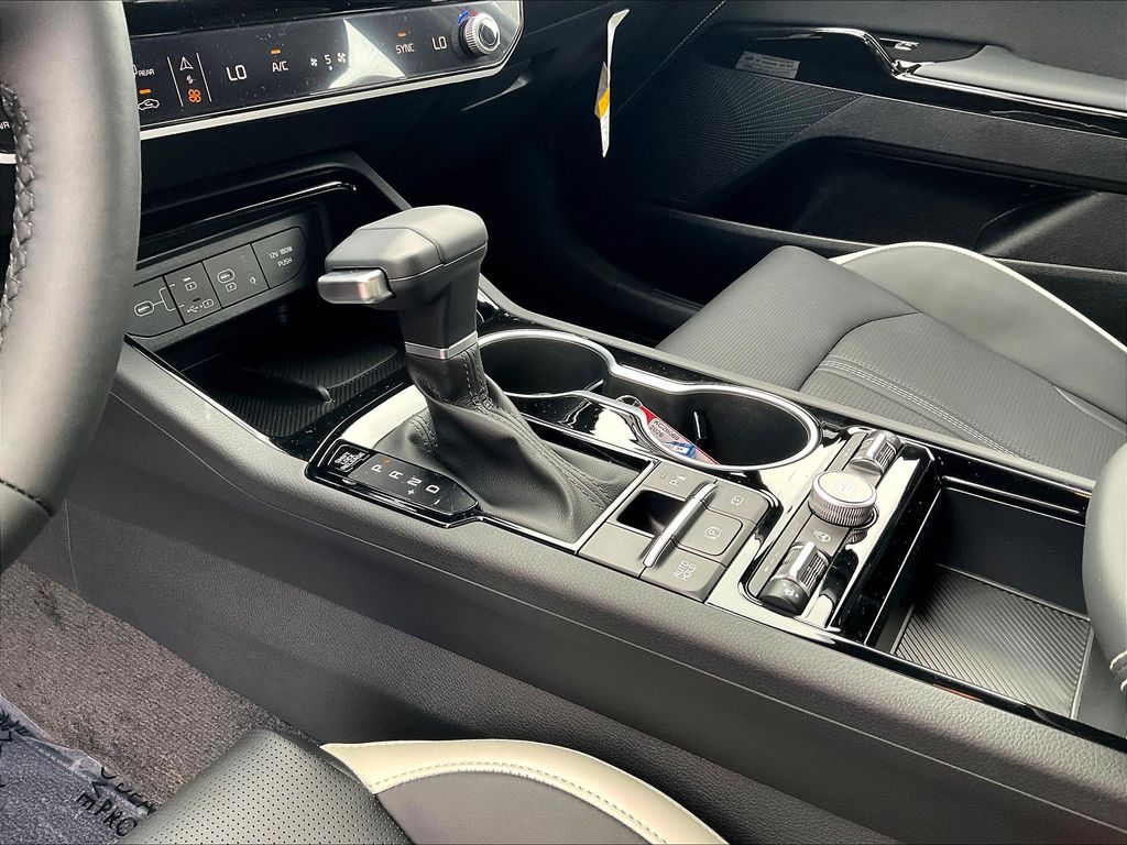 2026 Kia K5 — photo 13