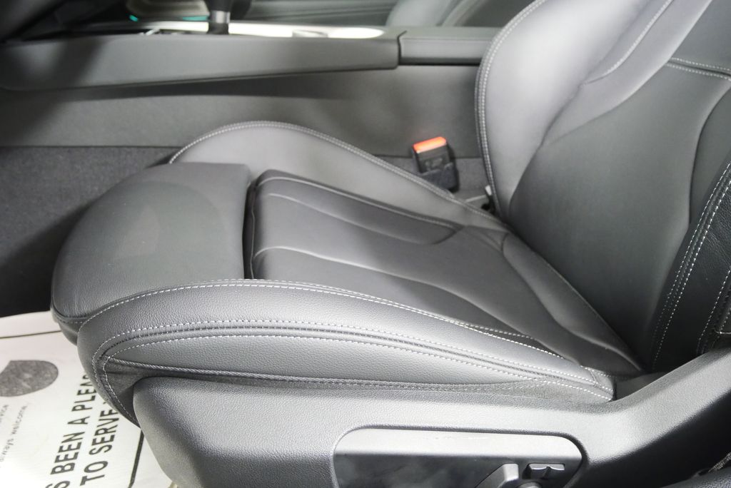 Thumbnail: 2026 BMW Z4 - 13