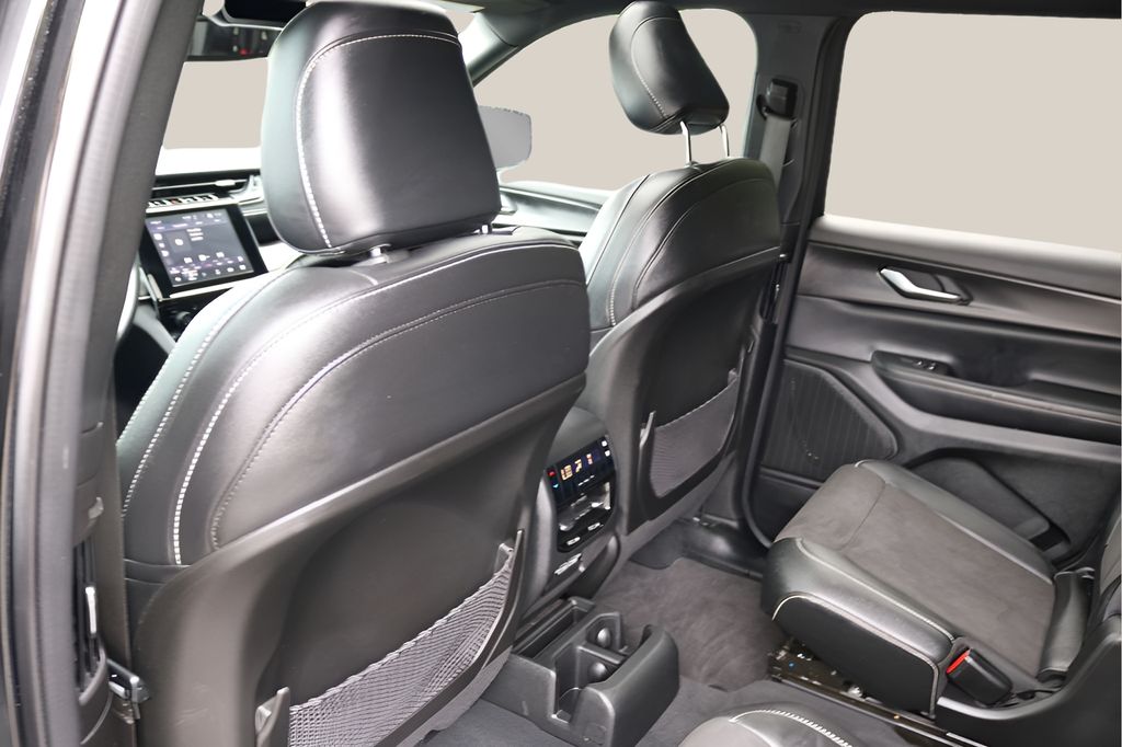 Used Car 2024 Jeep Grand Cherokee L  Altitude X For Sale Under $35,000 In Austin, Texas