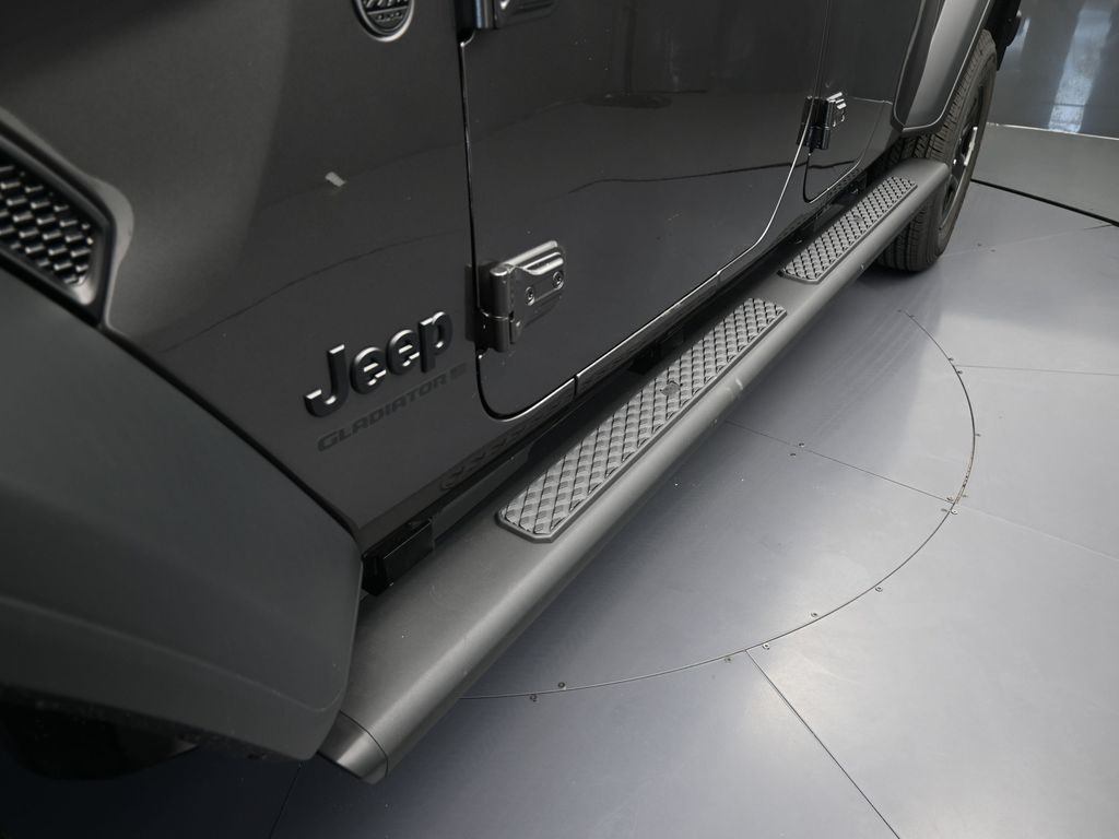 New 2026 Granite Crystal Metallic Clearcoat Jeep Sport image 26