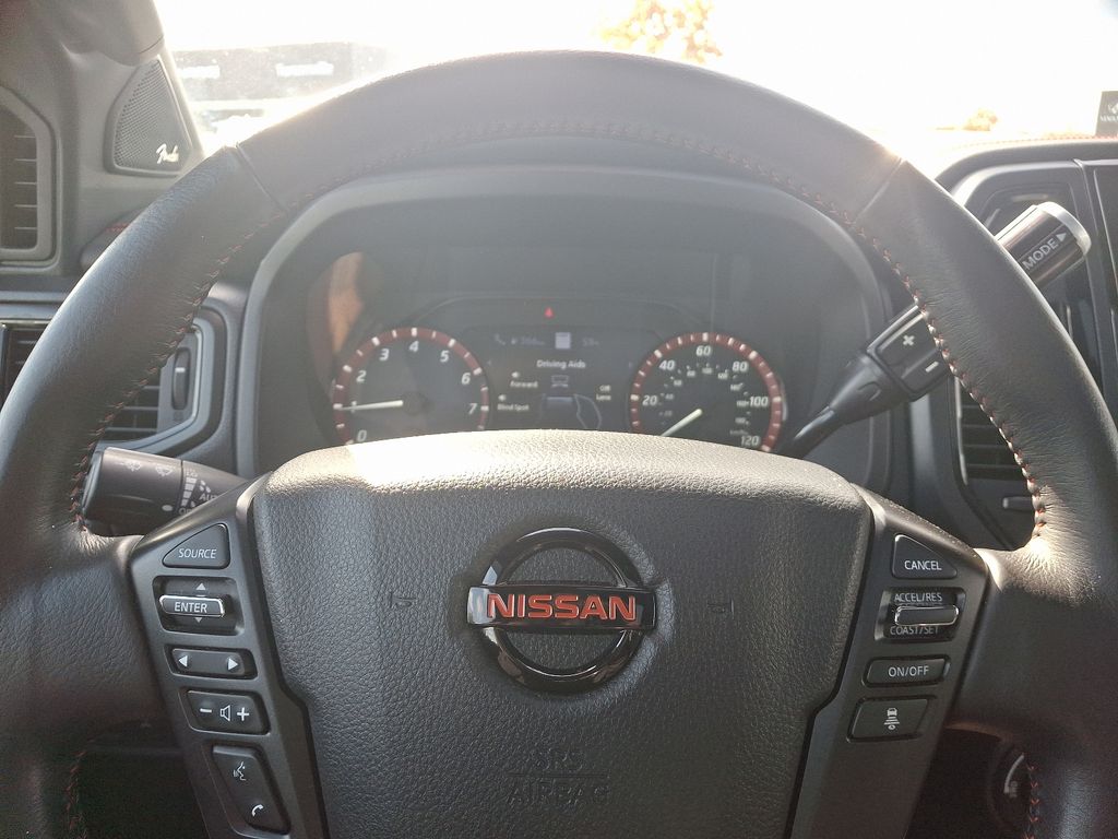 2022 Nissan Titan PRO-4X 19