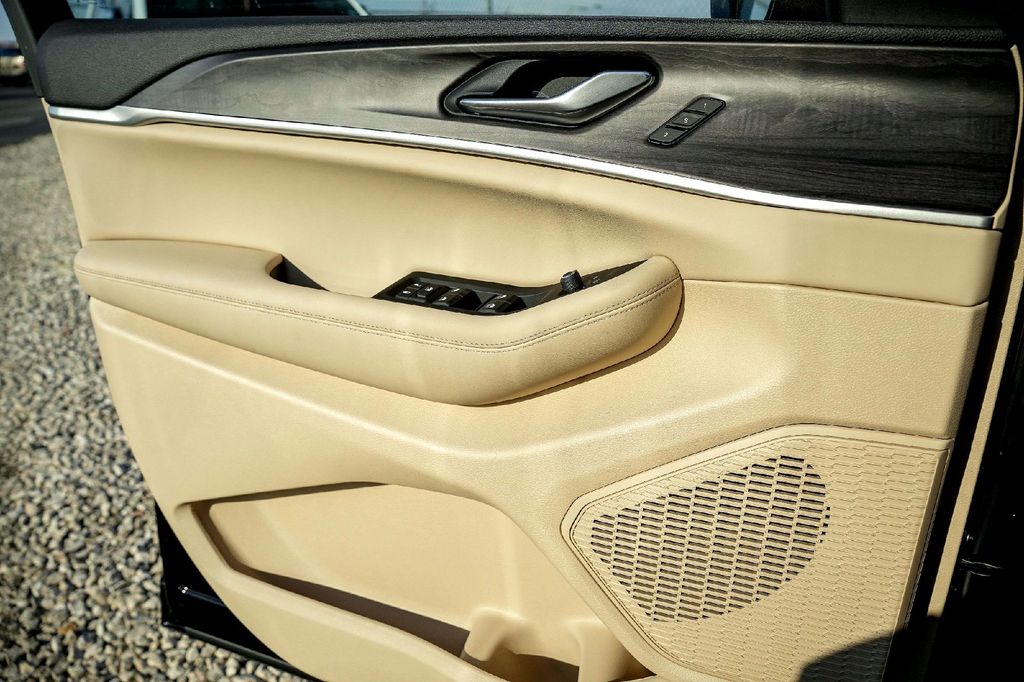 New Car 2025 Jeep Grand Cherokee  Limited For Sale Under $50,000 In Taylor, Texas