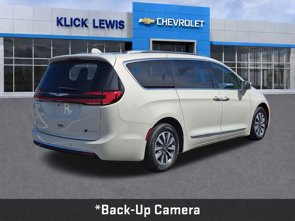 2021 Chrysler Pacifica Hybrid Limited White at Phil Fitts Ford