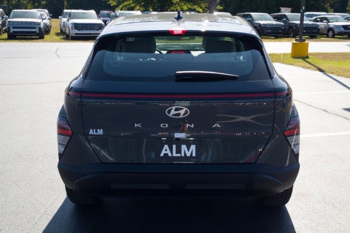 New 2027 Gray Hyundai SE image 6