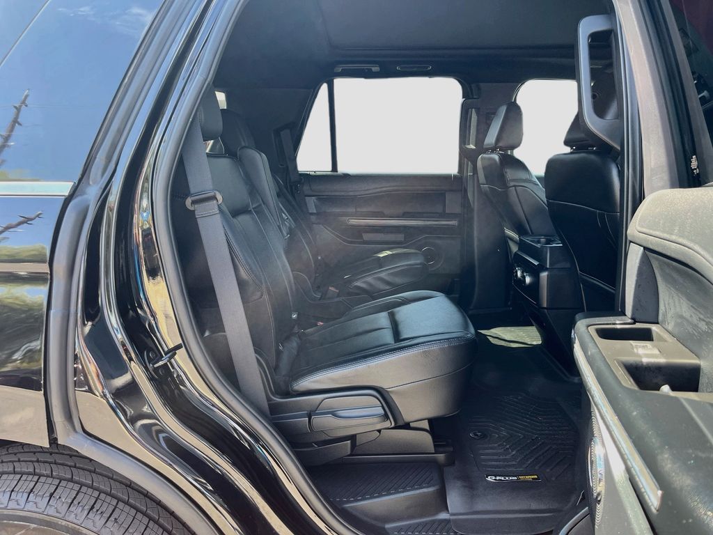 Used 2021 Black Ford XLT image 27